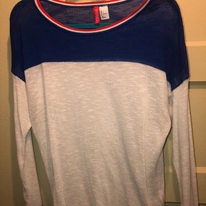 H&M Sweater📍